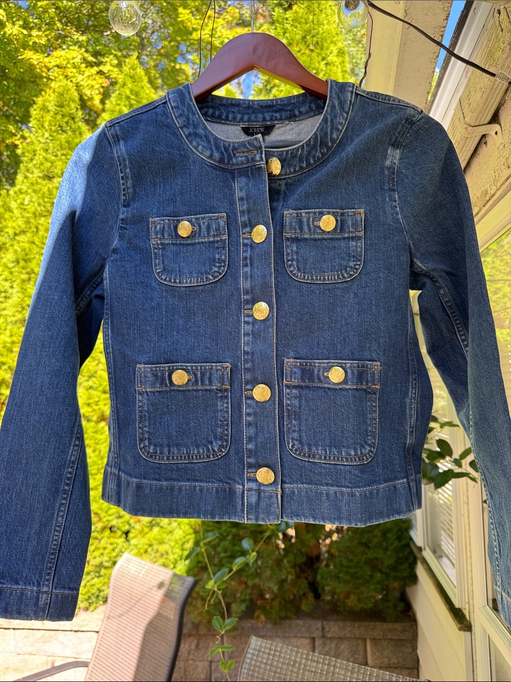 J. Crew cropped Blue Denim patch pocket lady Jacket with Gold Buttons NWT Size 0